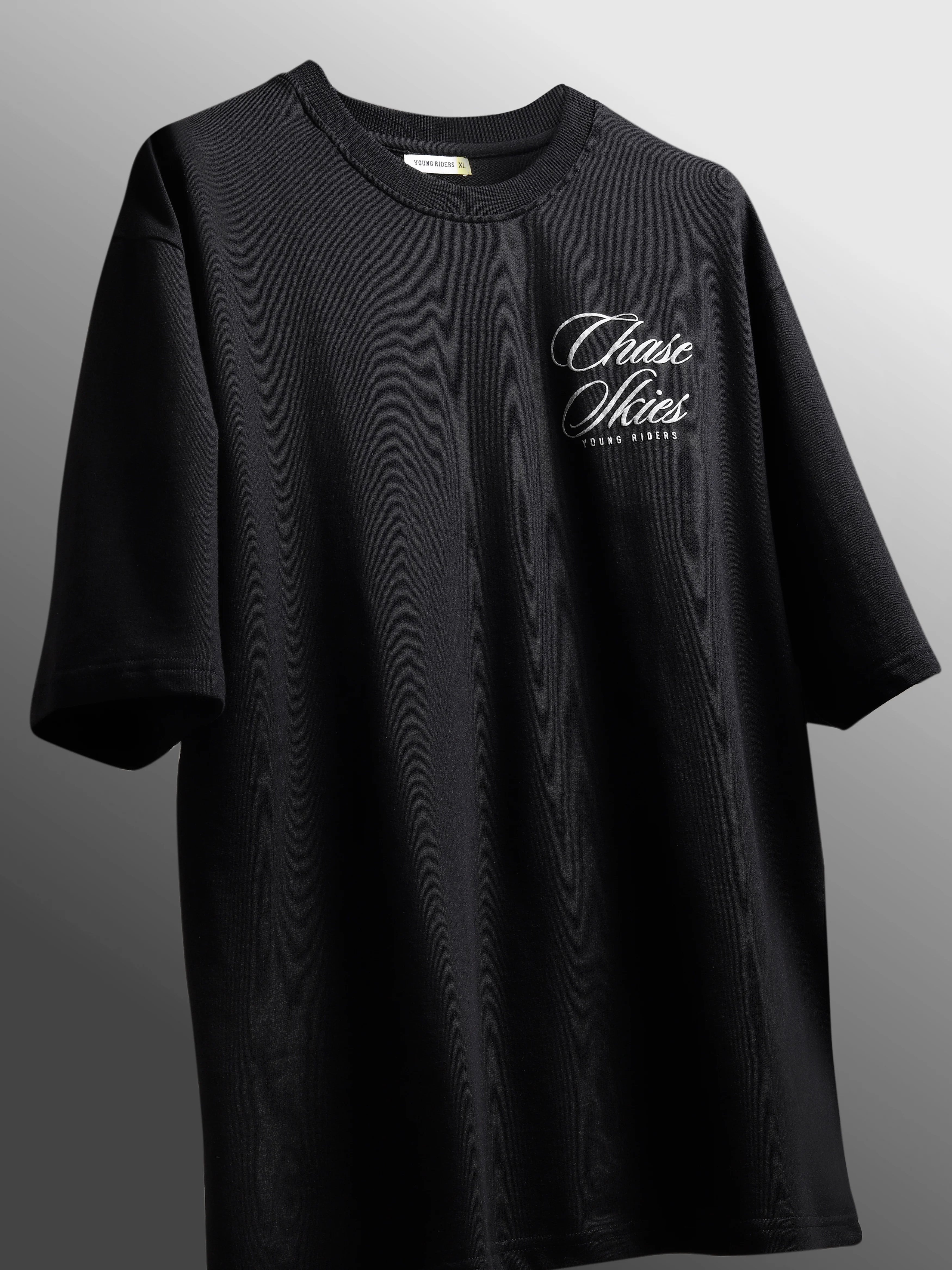 Black Wings of Rebellion – Oversized Unisex T Shirt