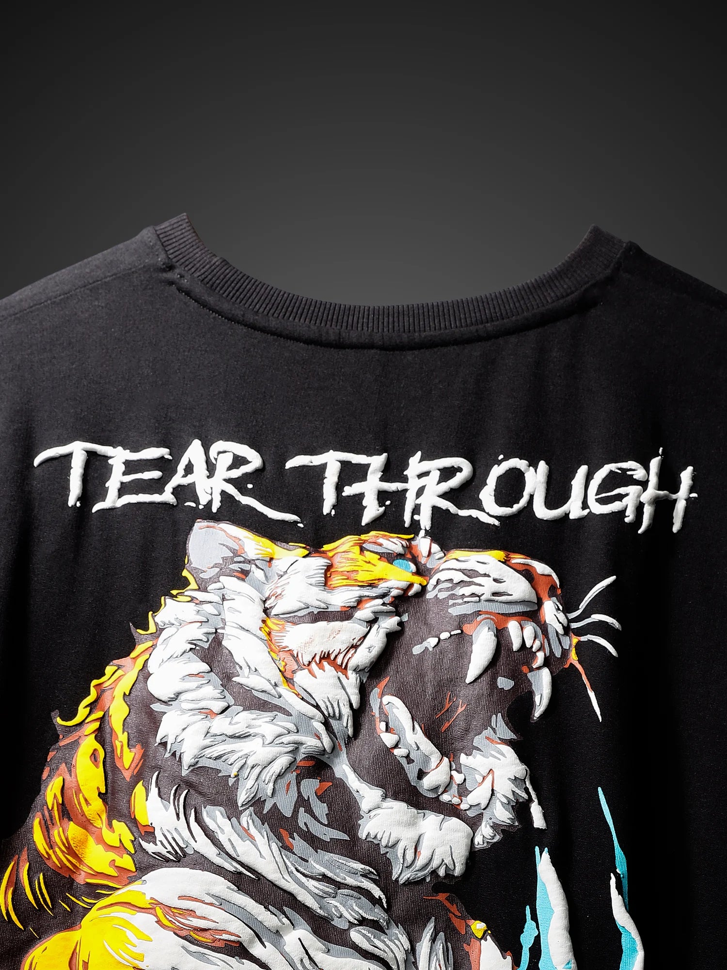 Tear Through – Oversized Unisex T Shirt