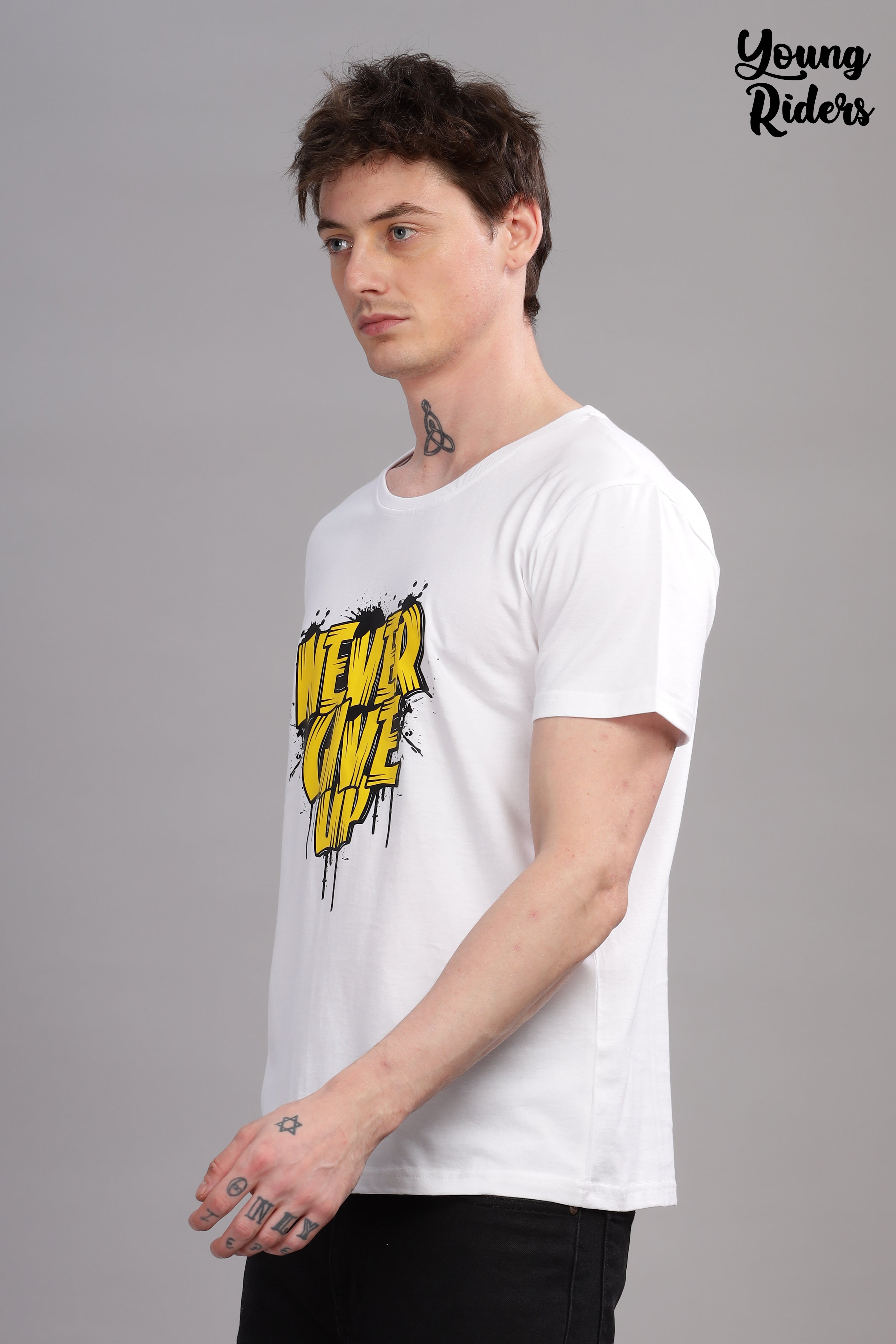 White - Never Give Up Printed T-shirt