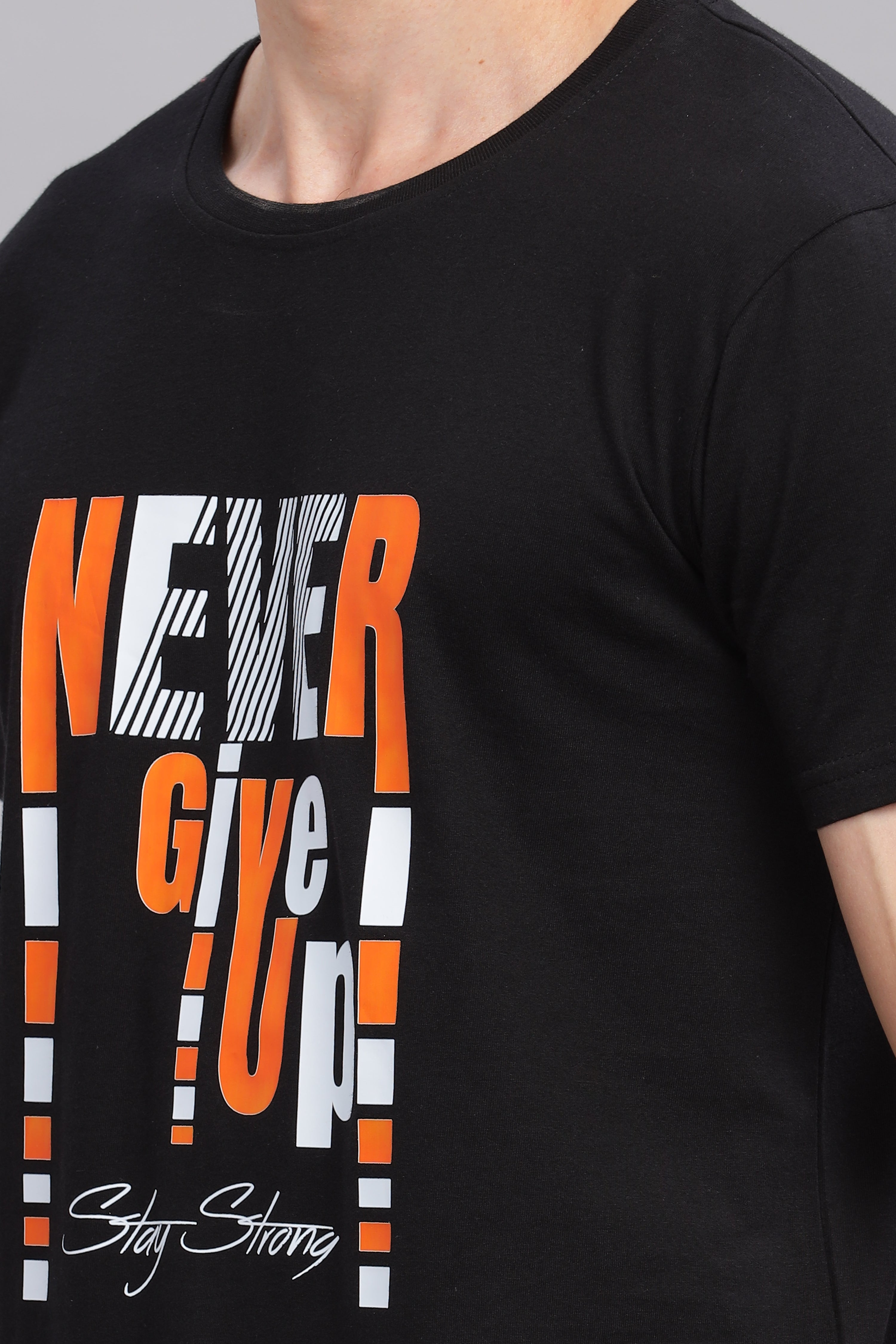 Black - Never Give Up Printed T-shirt-1