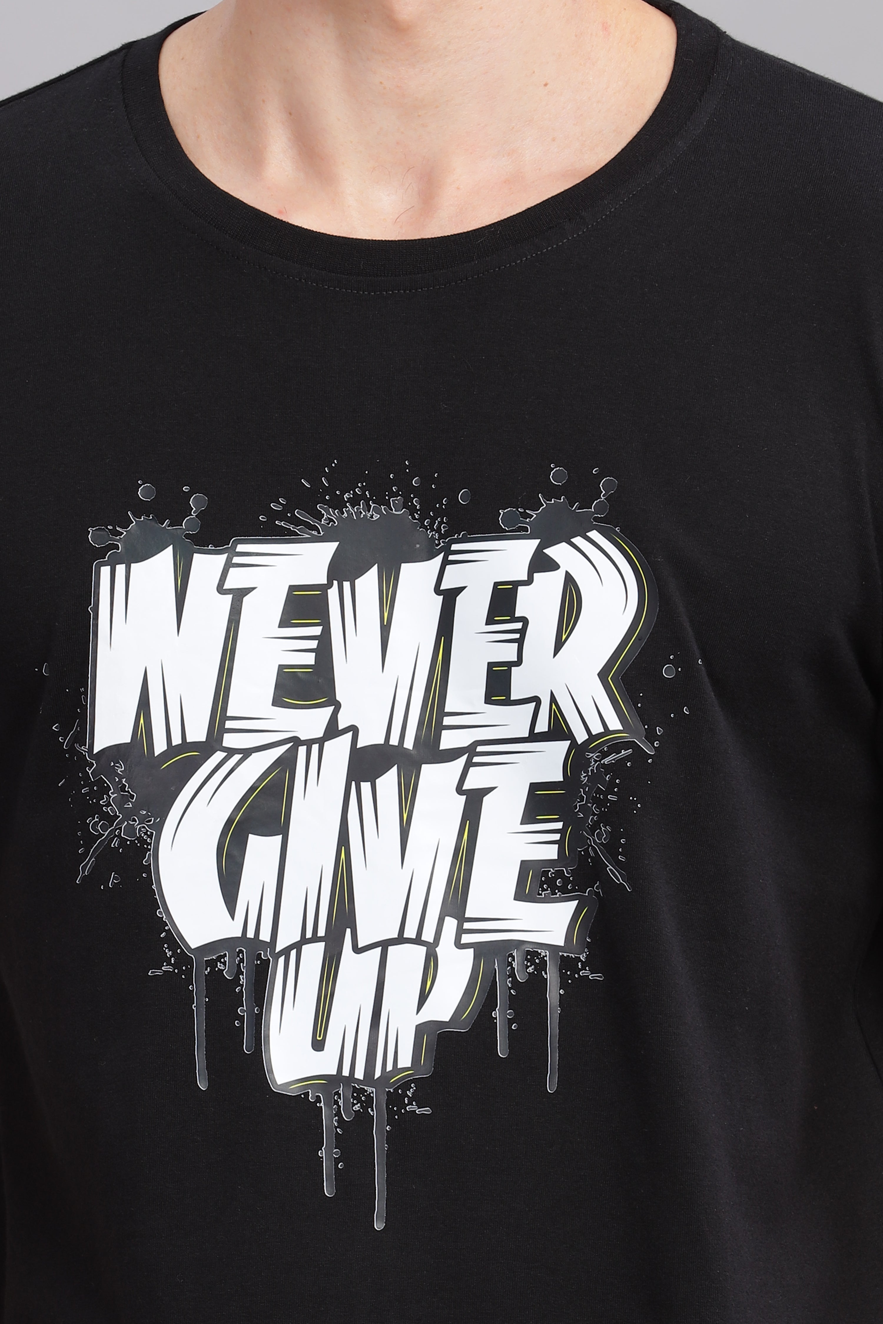 Black - Never Give Up Printed T-shirt-2