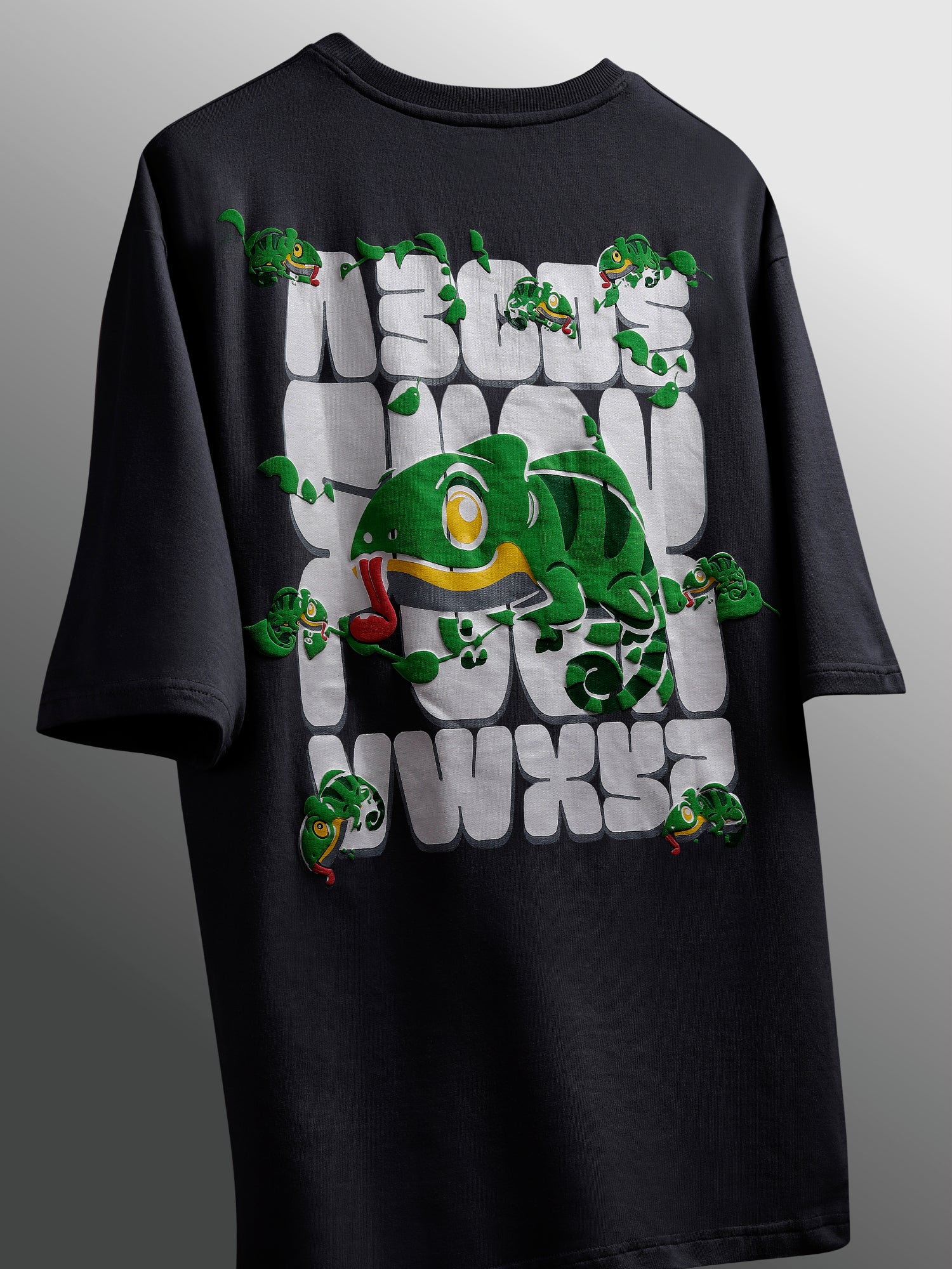 Black Chameleon Vibe – Oversized Unisex T Shirt