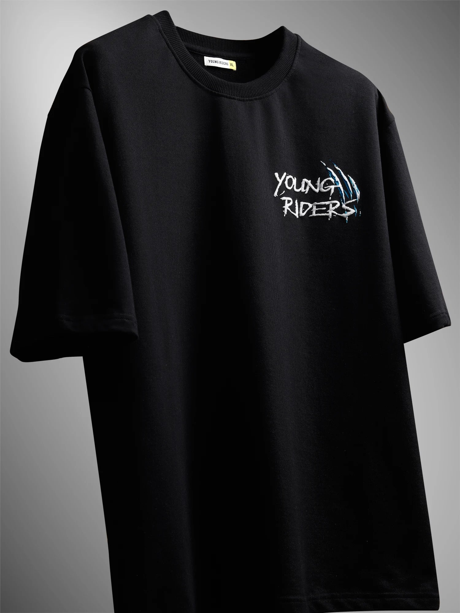 Tear Through – Oversized Unisex T Shirt