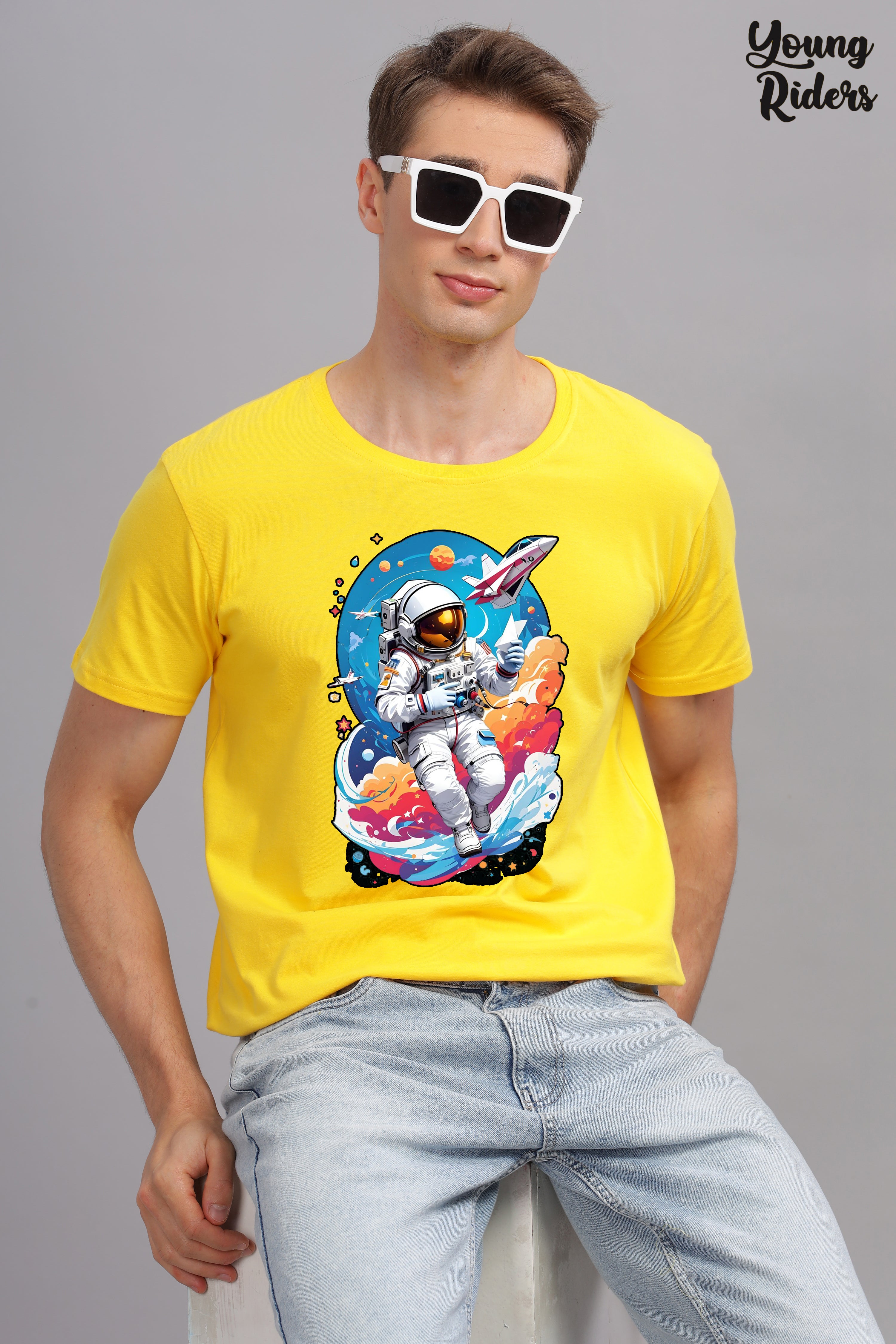 Astronaut Design Printed t-Shirt-Yellow