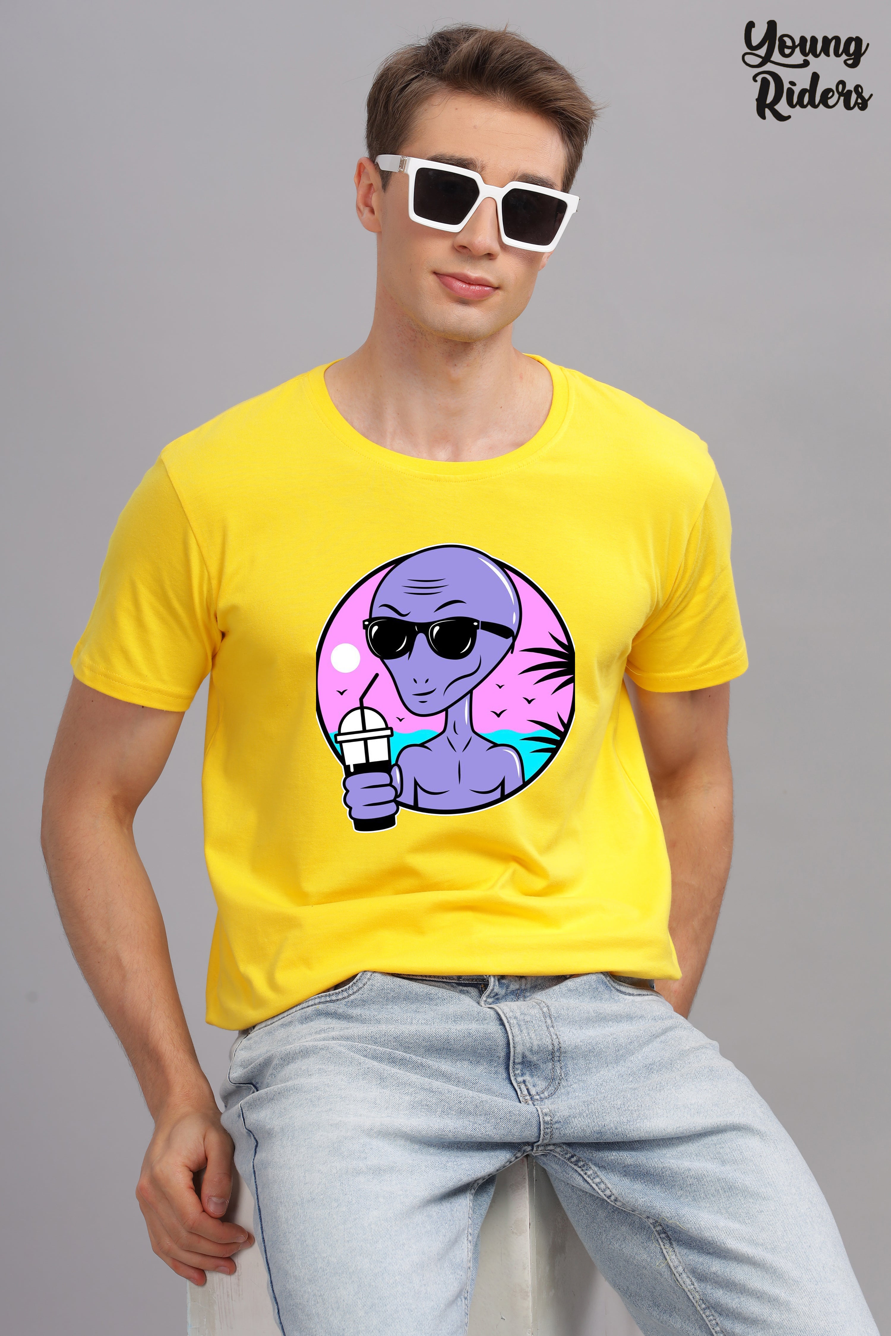 Cool Alien Printed T-shirt-Yellow