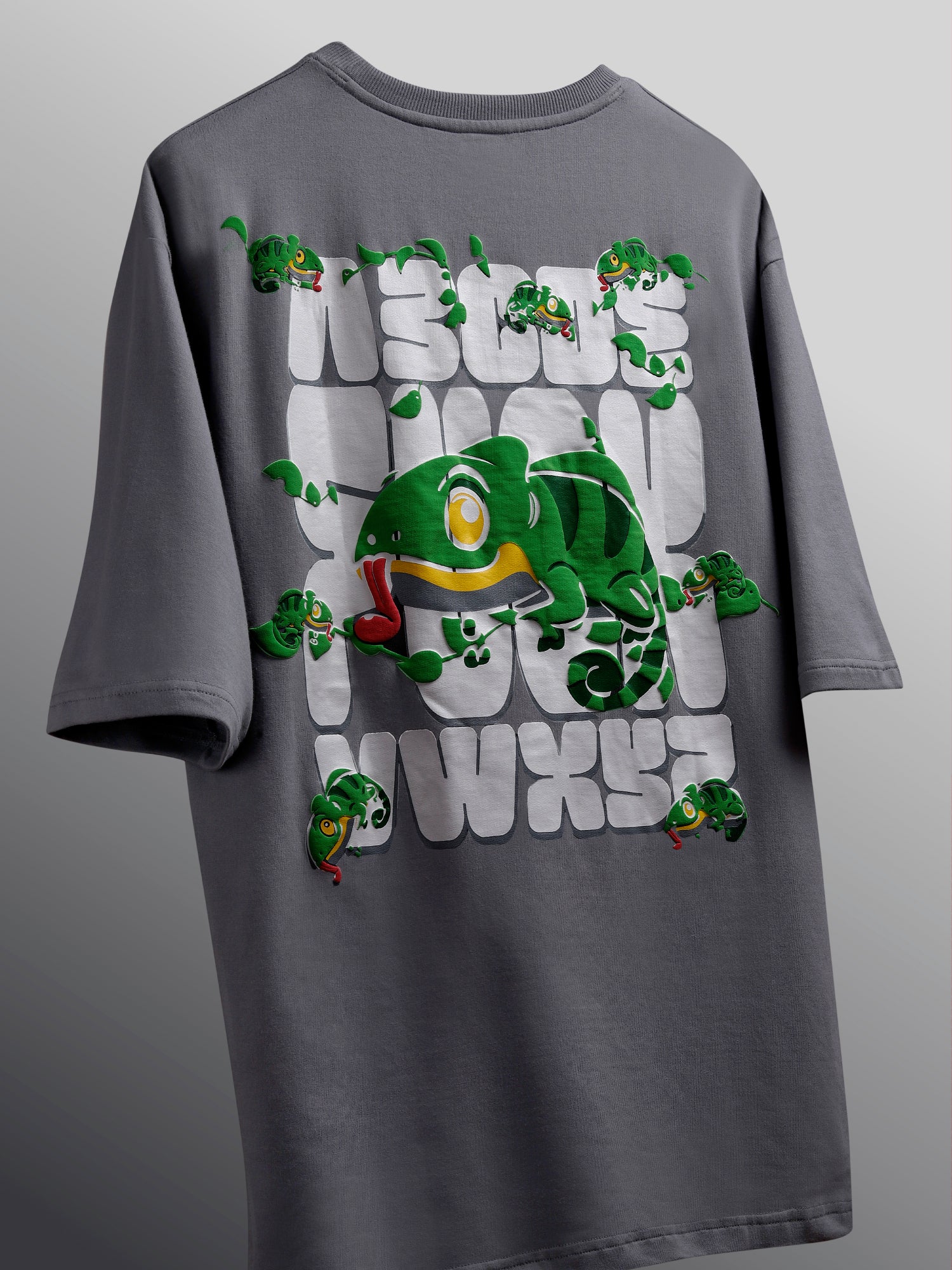 Grey Chameleon Vibe – Oversized Unisex T Shirt