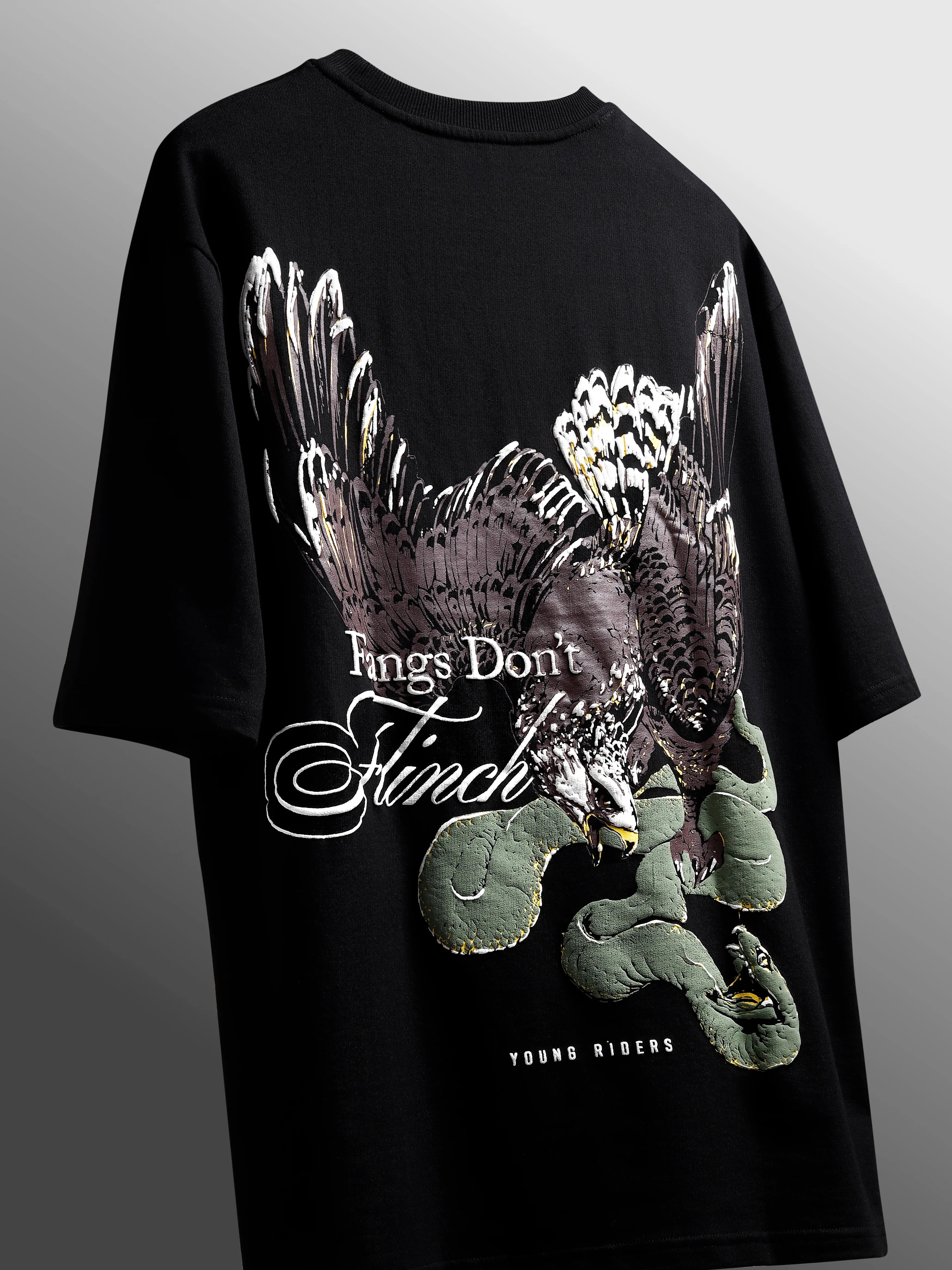 Black Fangs Don’t Flinch – Oversized Unisex T Shirt